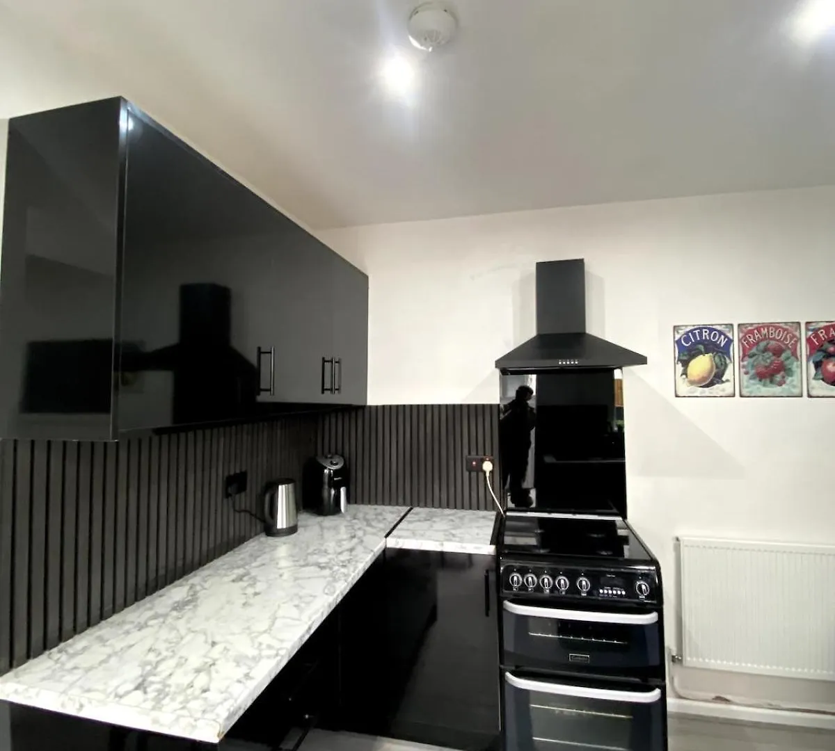 Apartment Cardiff City Studio Sleeps 4 United Kingdom