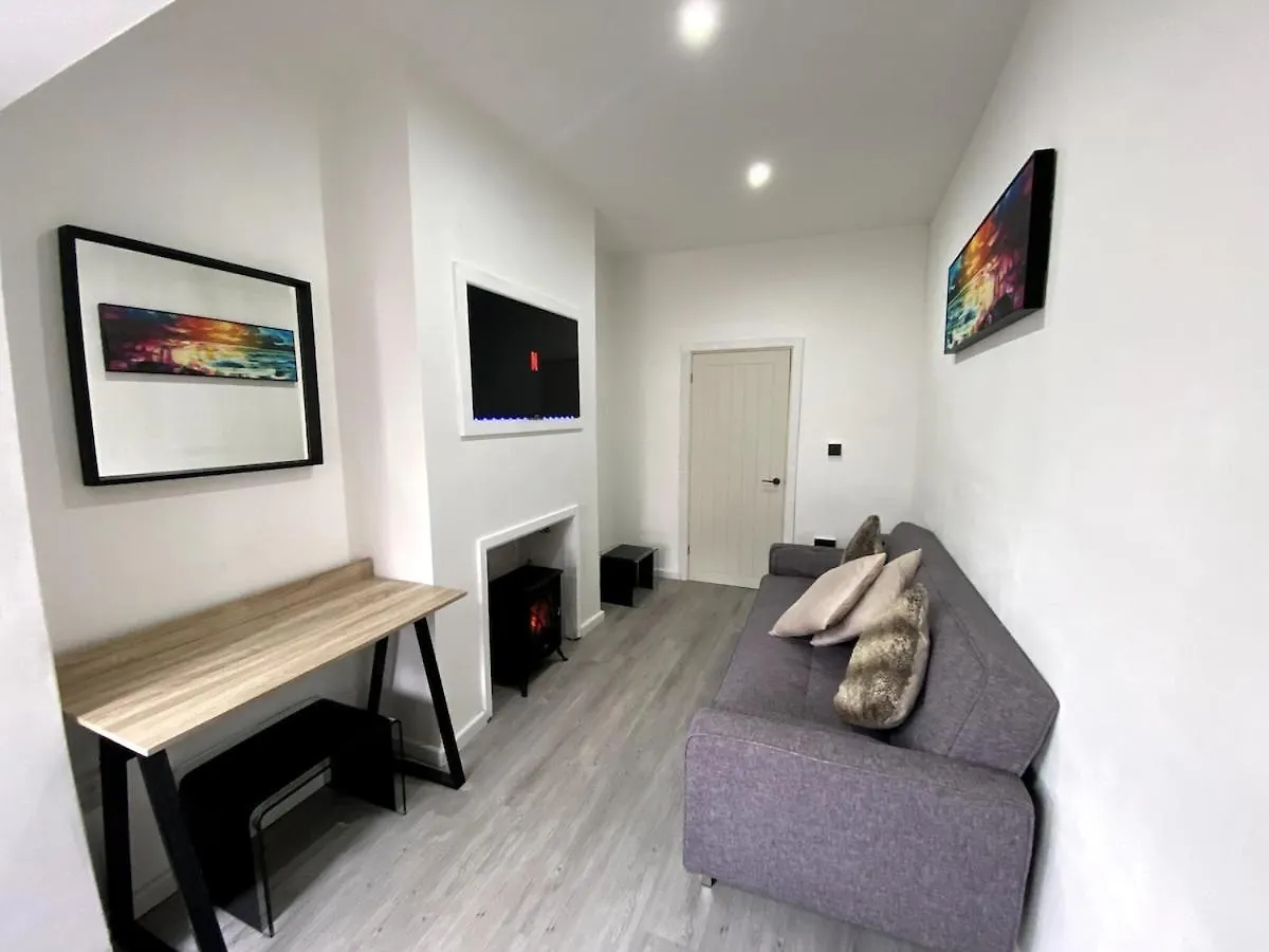 Cardiff City Studio Sleeps 4 0*,  United Kingdom
