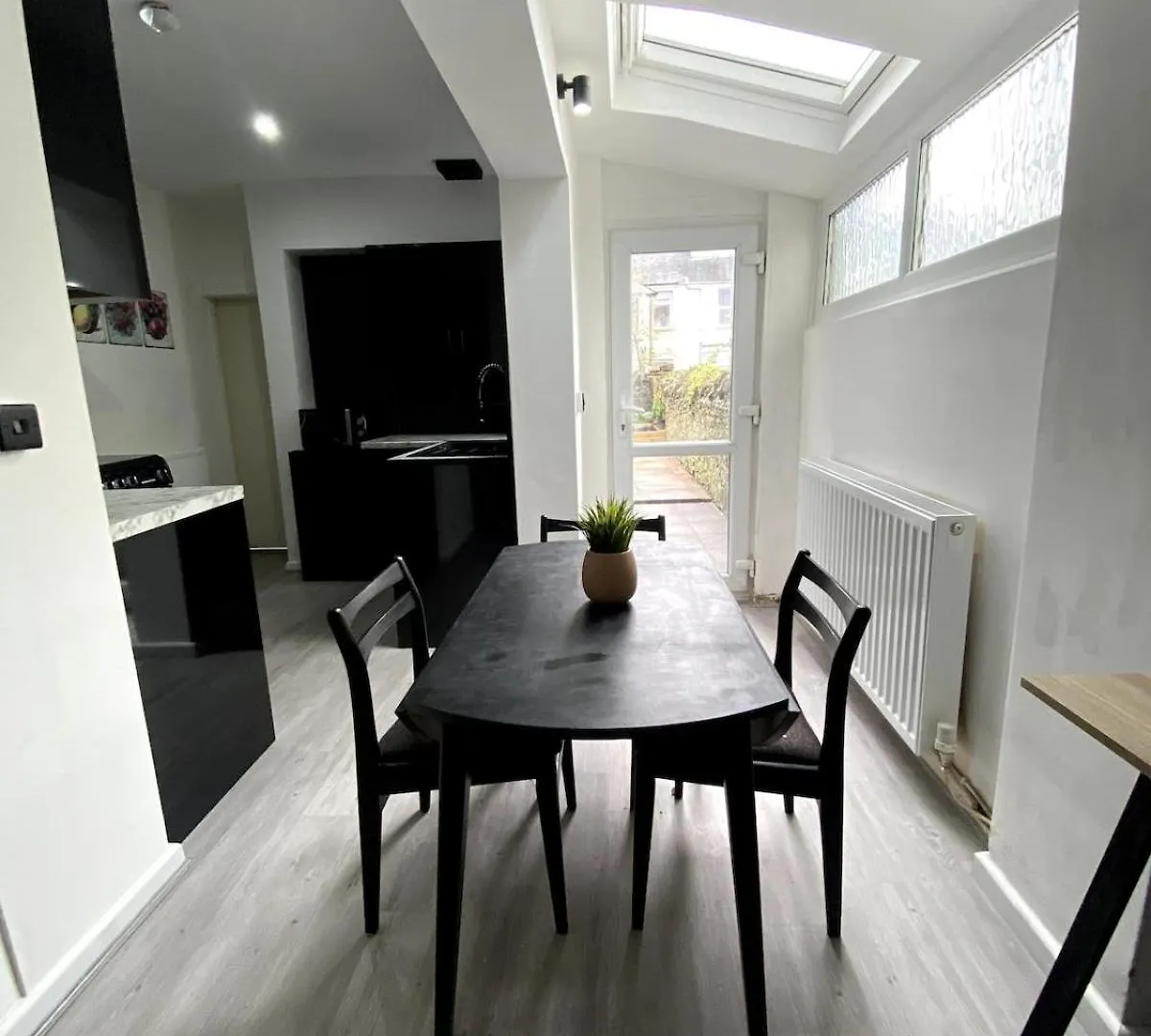 Cardiff City Studio Sleeps 4 0*,