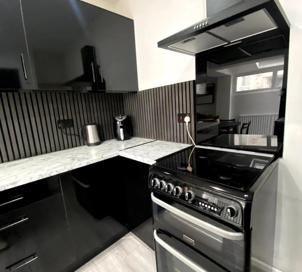 Apartment Cardiff City Studio Sleeps 4 United Kingdom