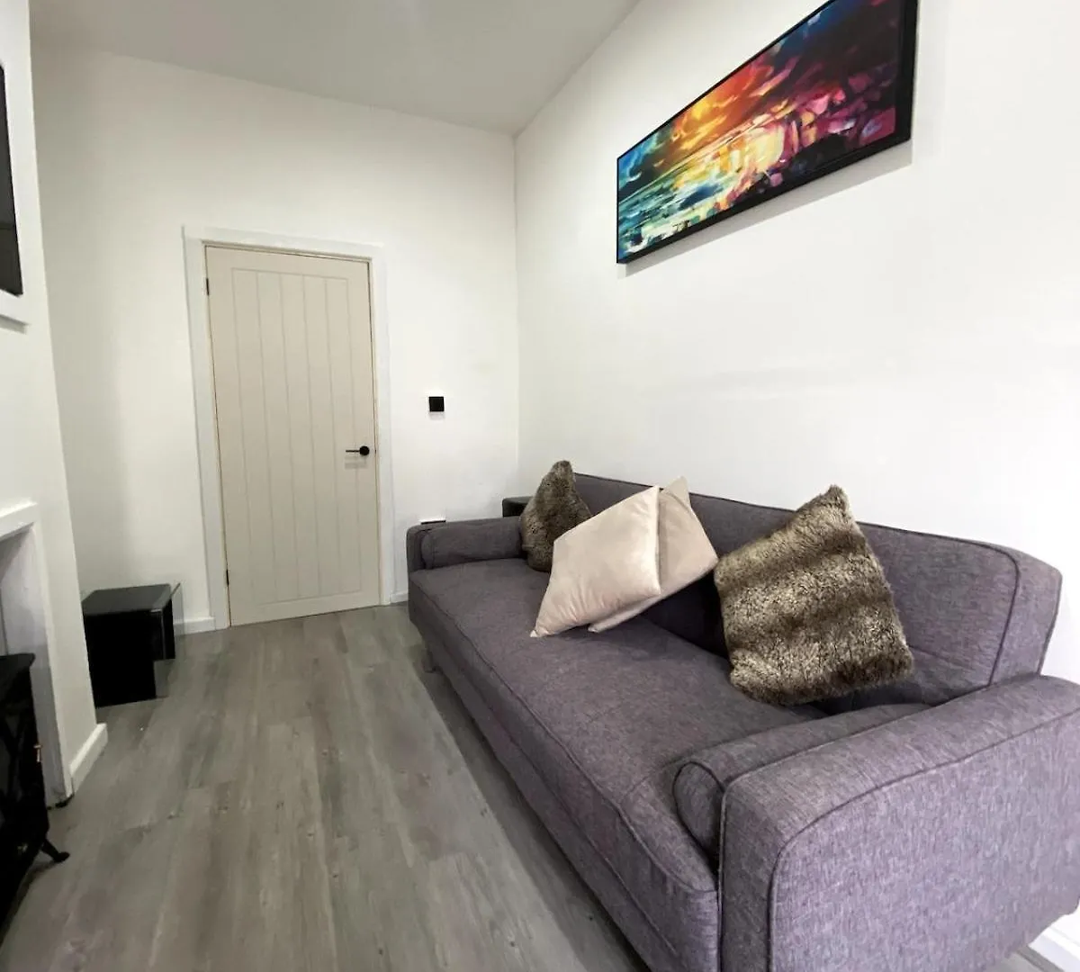 Cardiff City Studio Sleeps 4 United Kingdom