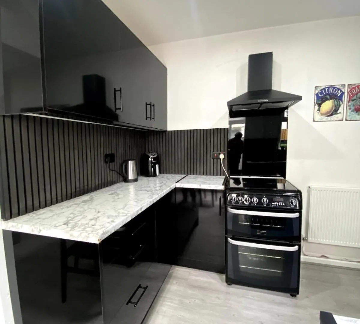 Cardiff City Studio Sleeps 4 0*,  United Kingdom