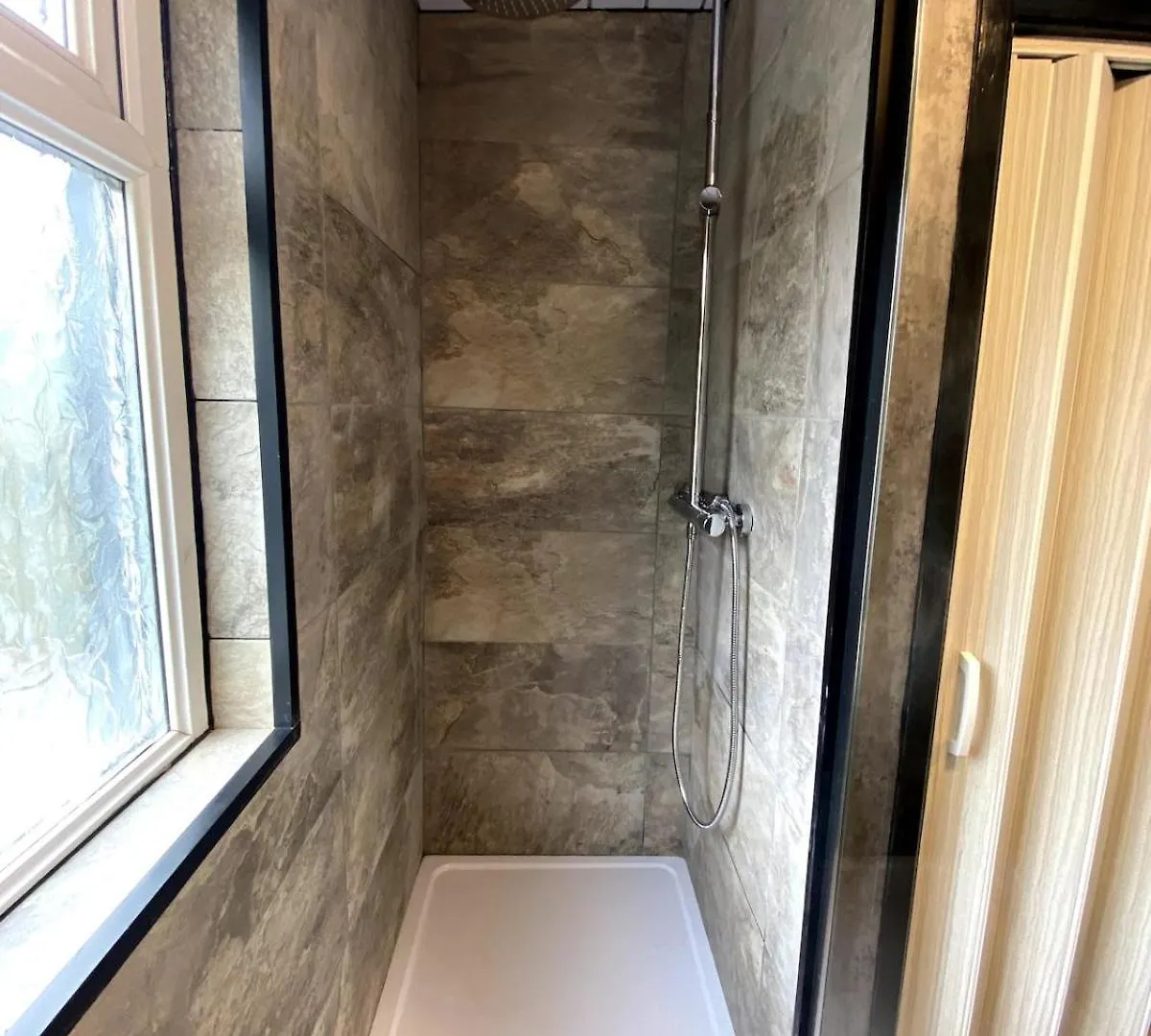 Cardiff City Studio Sleeps 4