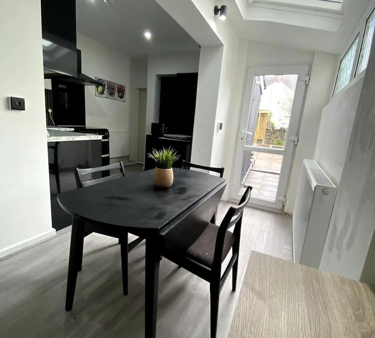 Cardiff City Studio Sleeps 4